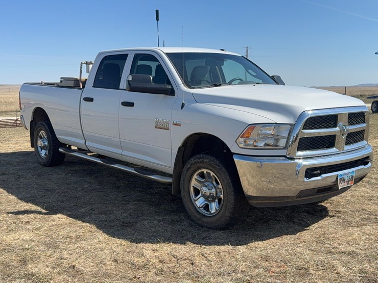 2015-ram-2500-hd-image-3
