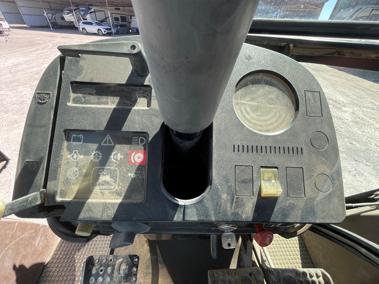 john-deere-3055-image-27