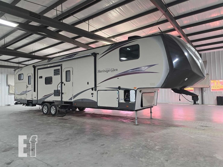 2015-forest-river-wildwood-heritage-glen-lite-366bh-image-2