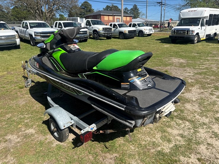 2015-kawasaki-stx-15f-jet-ski-and-trailer-362-hours-showing,-hull-id---kaw10652k415-1997-image-4