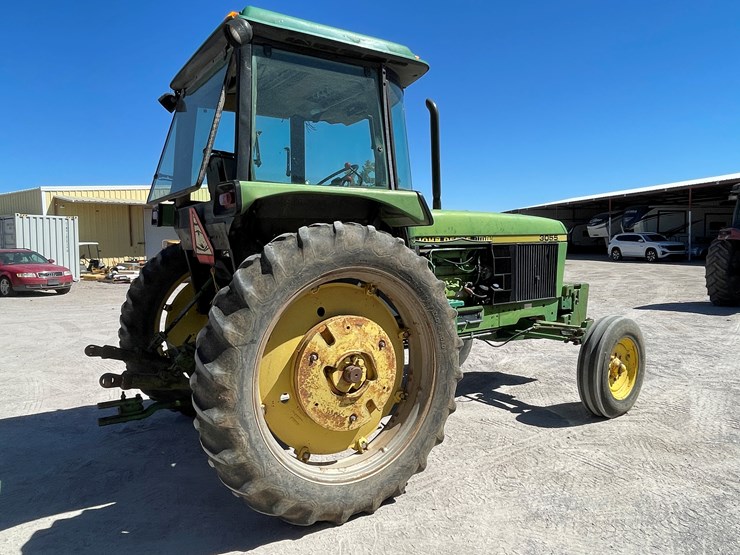 john-deere-3055-image-7