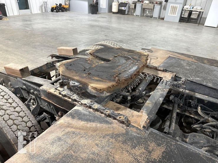 2017-international-prostar-image-10