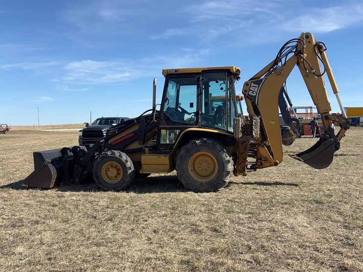 caterpillar-420d-image-8