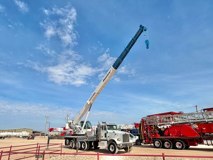 2013-peterbilt-367-image-3