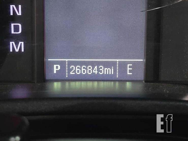 2015-chevrolet-silverado-1500-image-13