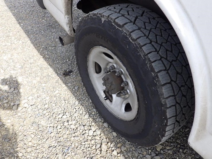 2003-chevrolet-3500-image-21