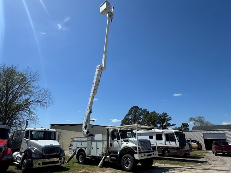 2011-international-7300-image-10