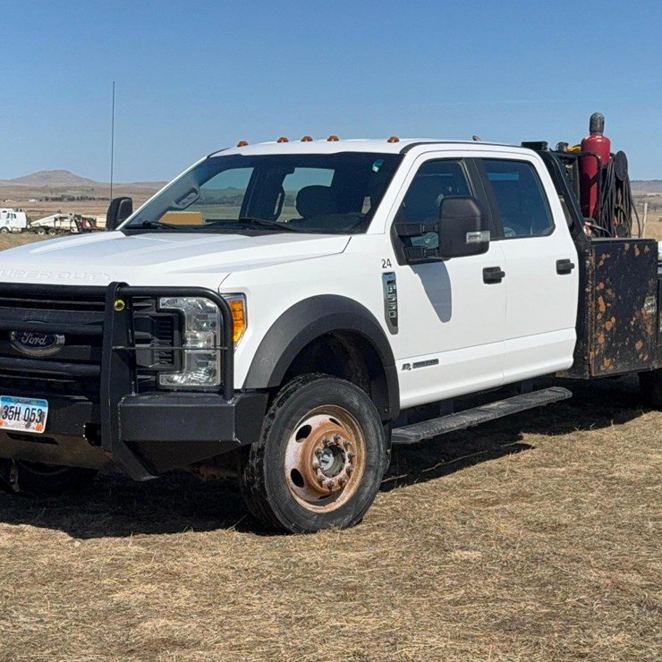 2017 FORD F550