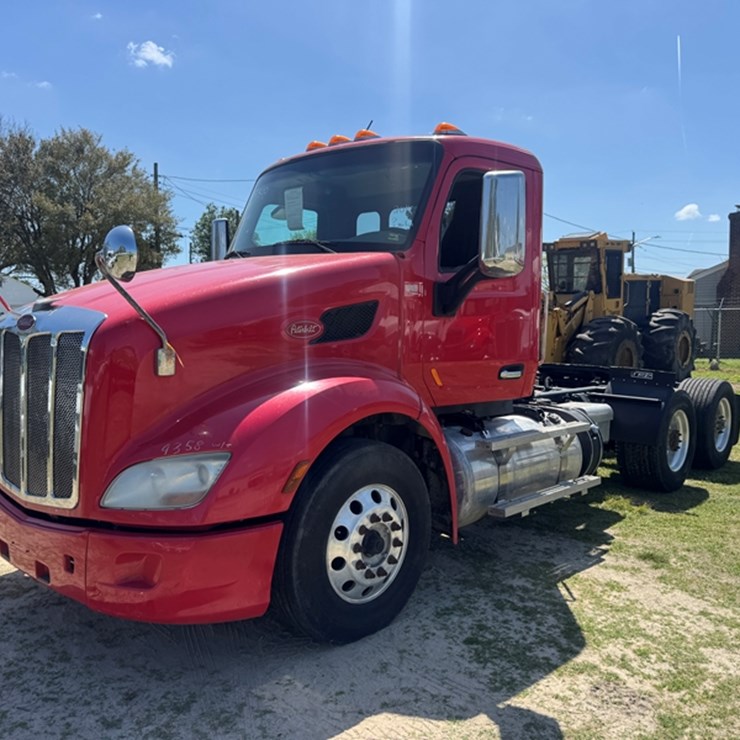2014 PETERBILT 579