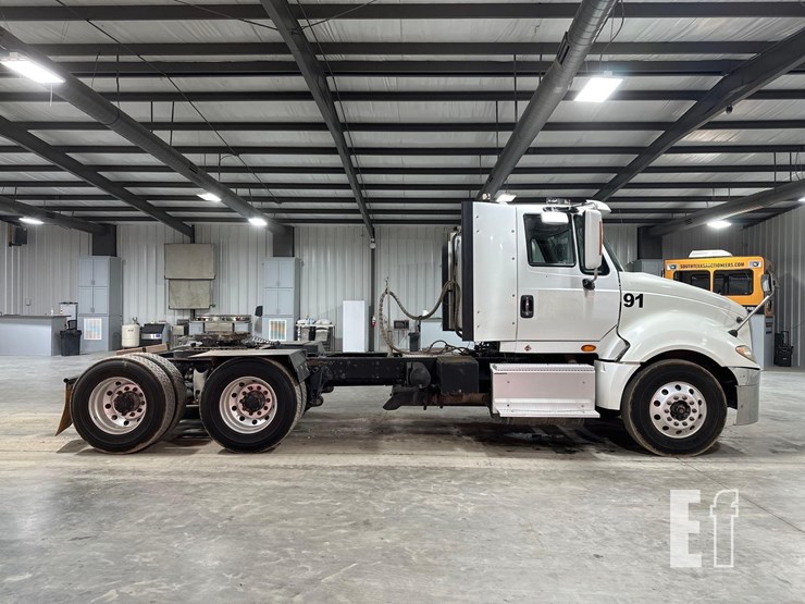 2017-international-prostar-image-6