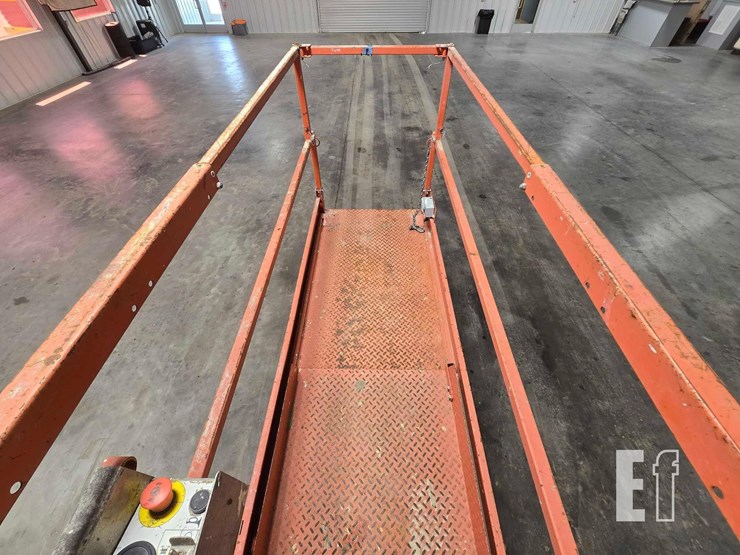 2017-skyjack-sjiii3226-image-10