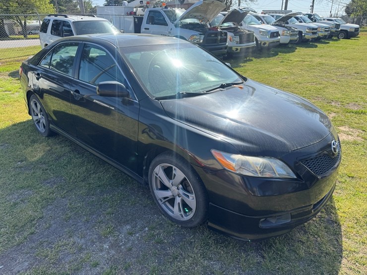 2007-toyota-camry-se-sedan---3.5l-v6-209,474-miles-showing---4t1bk46k17u511363-image-2