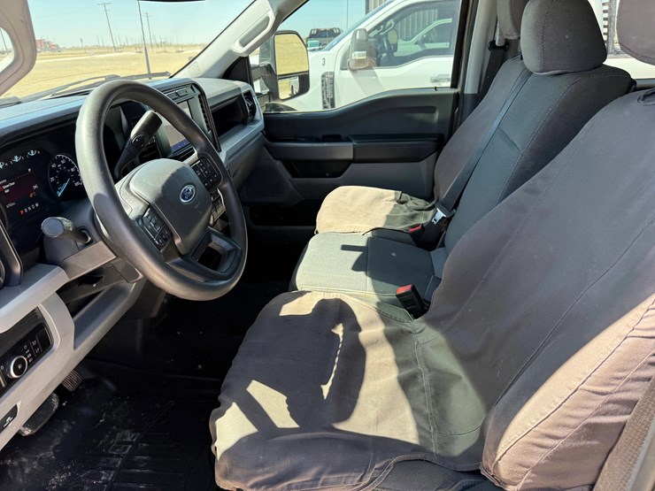 2023-ford-f250-image-11