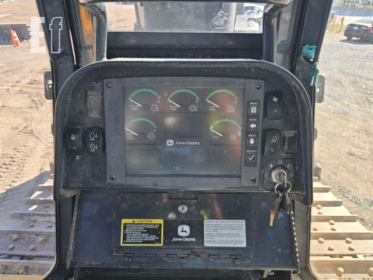 2006-deere-750j-image-17