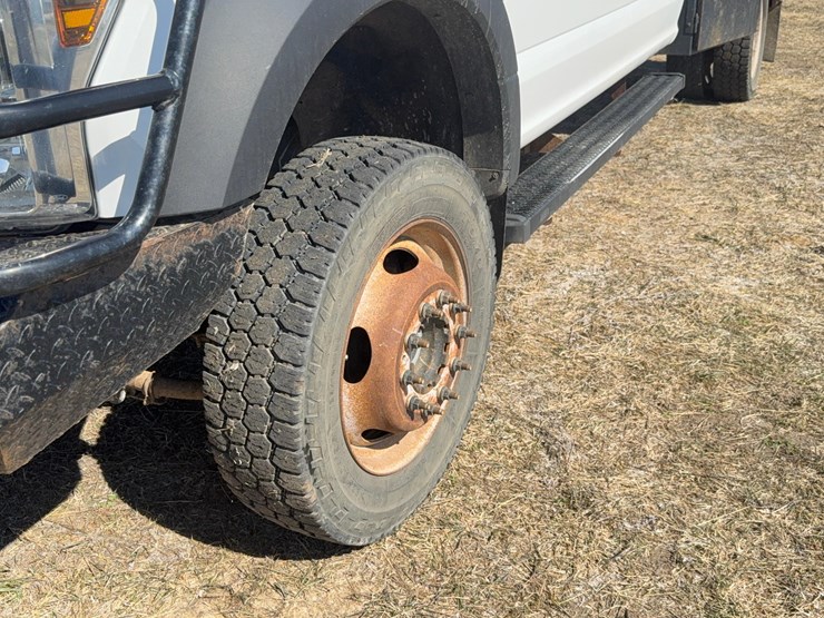 2019-ford-f550-image-11