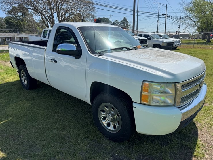 2008-chevrolet-silverado-1500-image-2