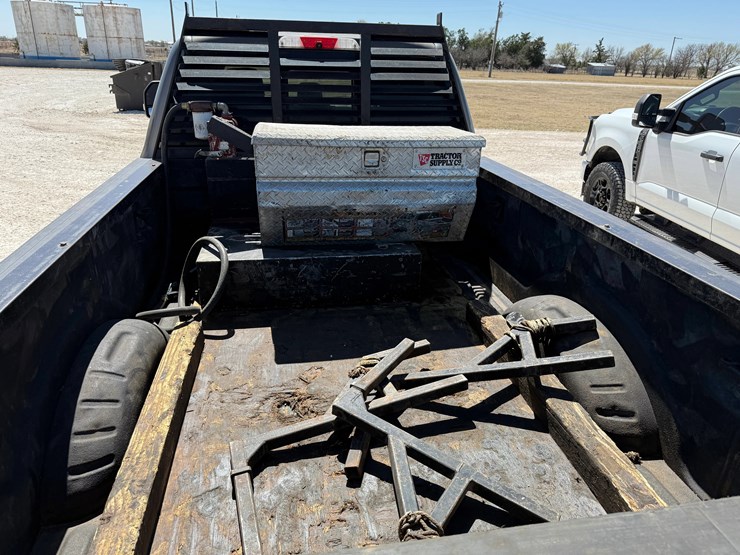 2023-ford-f250-image-7