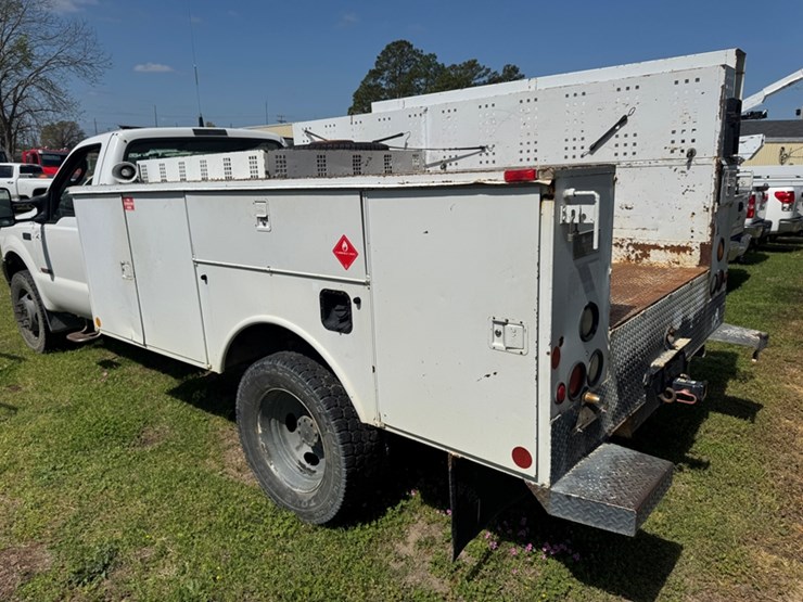 2004-ford-f450-image-4