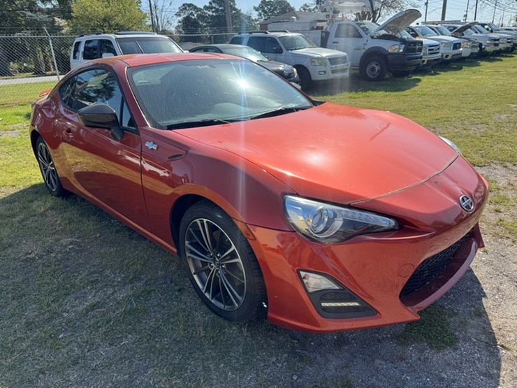 2014-scion-fr-s-monogram-series-2-door-coupe-2.0l-4-cylinder,-6-speed-manual-181,365-miles-showing---image-2