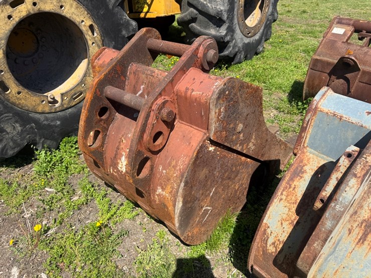 34"-excavator-bucket-image-3