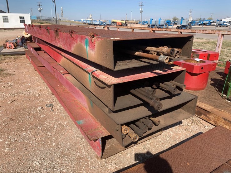 (2)-17’-9”-x-3’-3”-and-20’-x-2’-10”-hydraulic-suit-cases-image-4