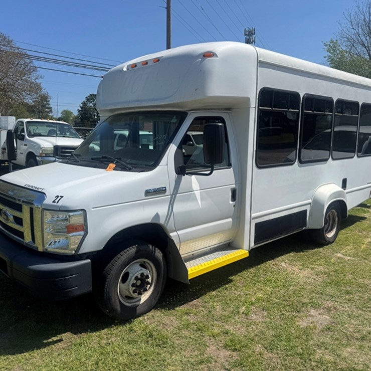 2018 FORD E350