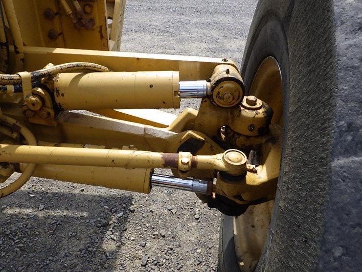 caterpillar-140h-image-34