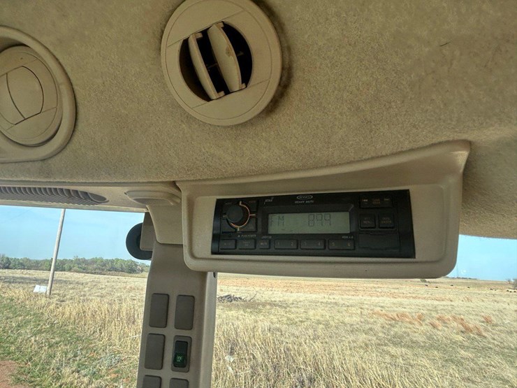 john-deere-6115d-image-10