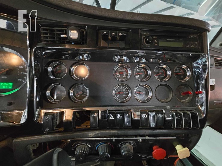 2008-kenworth-t800-image-14