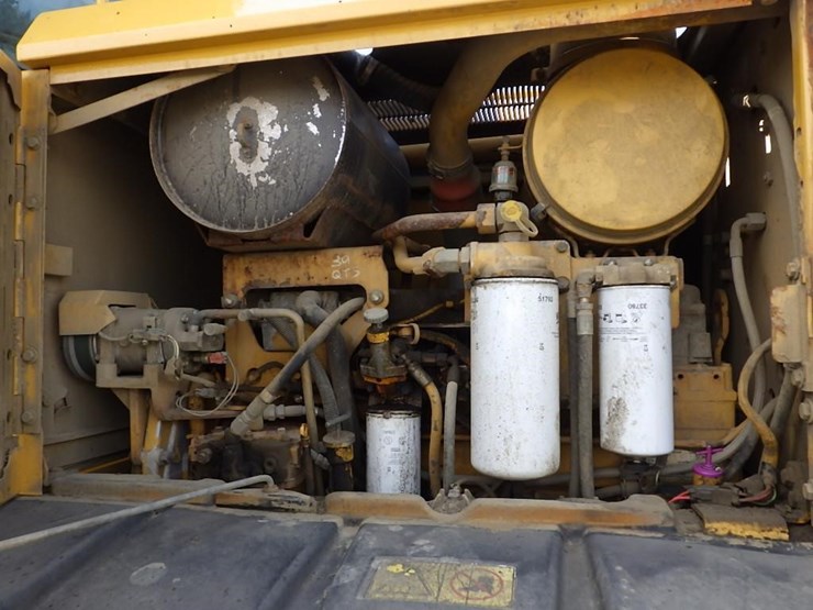 caterpillar-140h-image-16