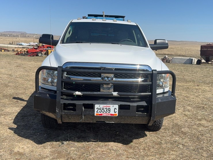 2017-ram-3500-hd-image-2