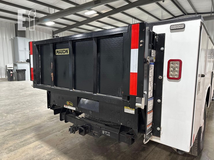 2022-ford-f350-image-11