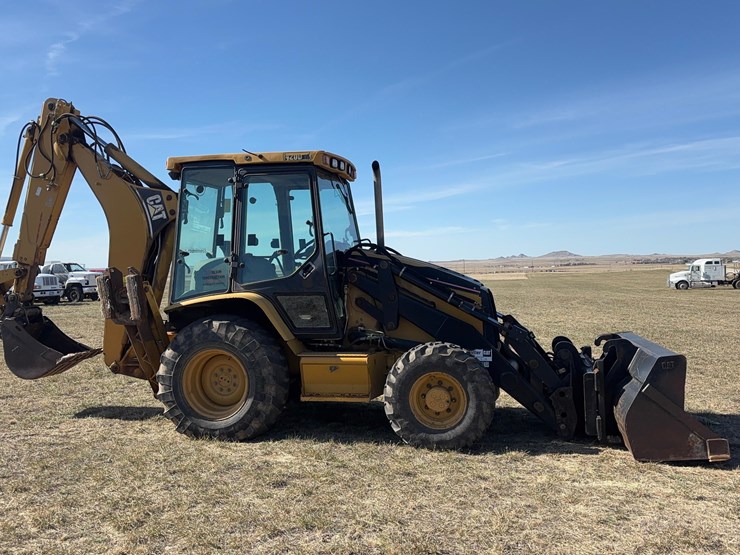 caterpillar-420d-image-4