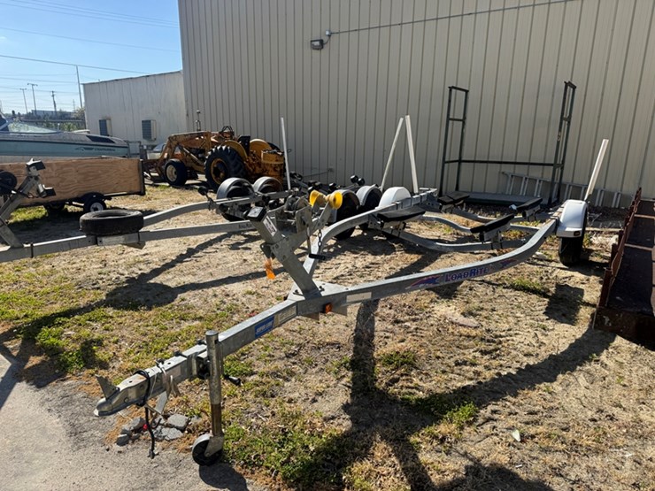 2004-loadrite-boat-trailer-5a4tz4r1942001604-image-1
