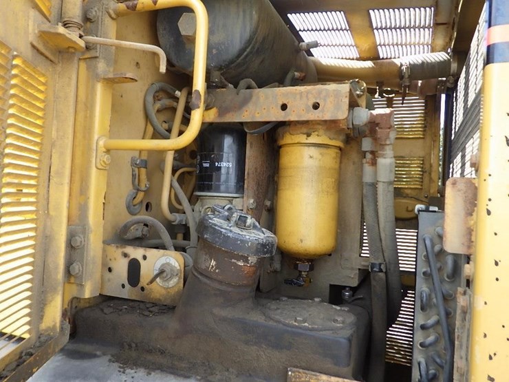 caterpillar-140h-image-14