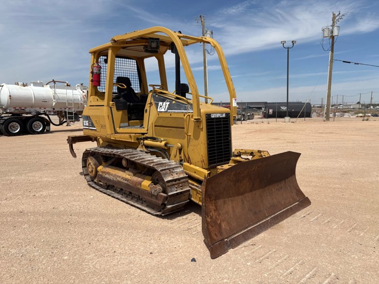 2006-caterpillar-d3g-image-2