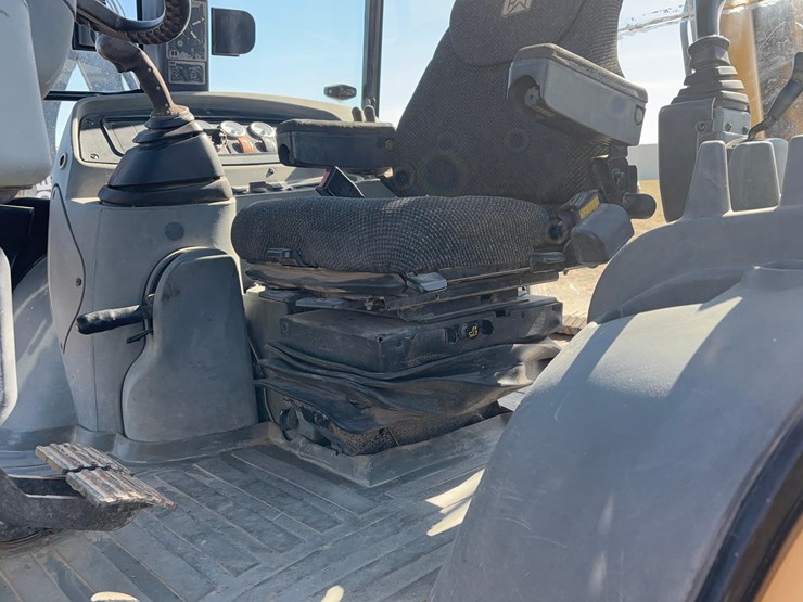 caterpillar-420d-image-9