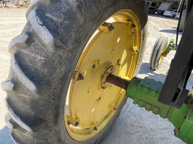 john-deere-3055-image-14