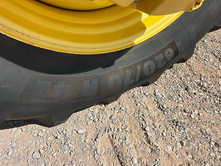 2013-john-deere-7200r-image-11