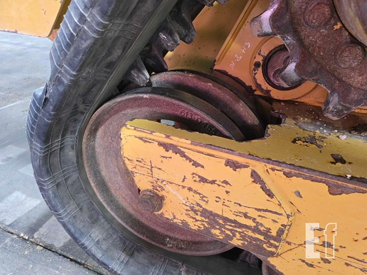 2023-caterpillar-259d3-image-34