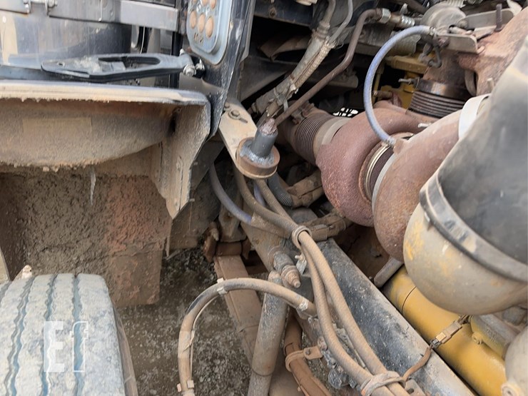 2005-kenworth-t800-image-8