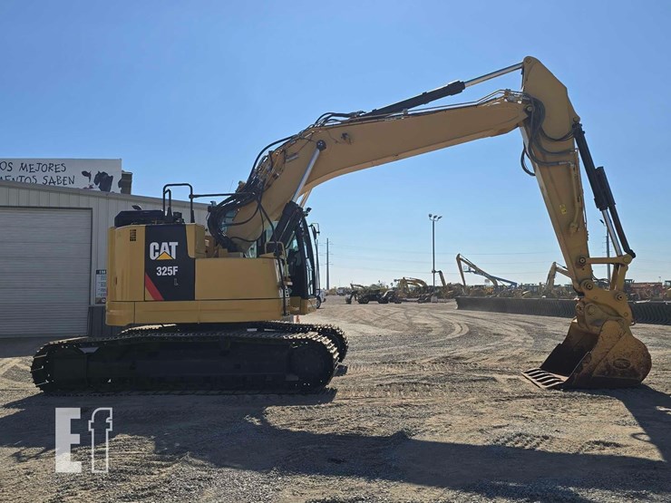 2019-caterpillar-325flcr-image-6