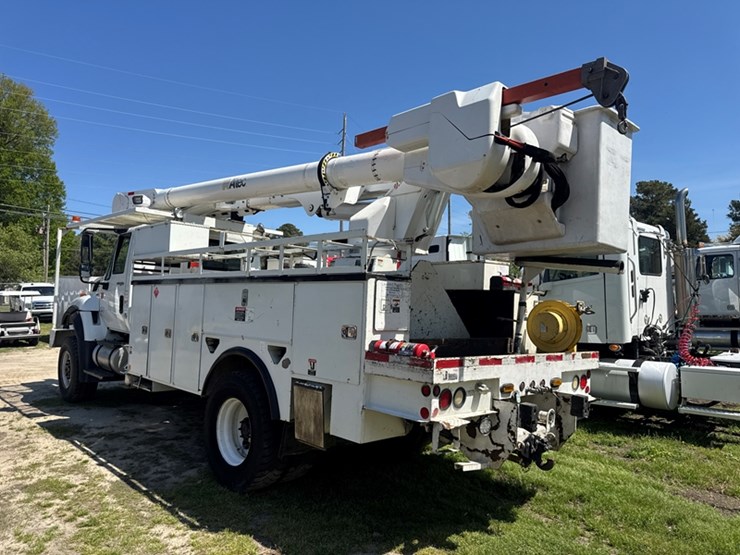 2011-international-7300-image-5