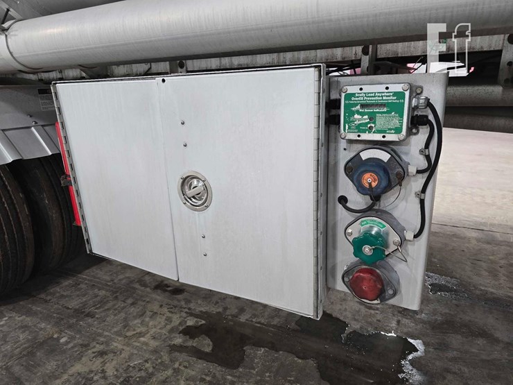 1994-polar-tank-image-10