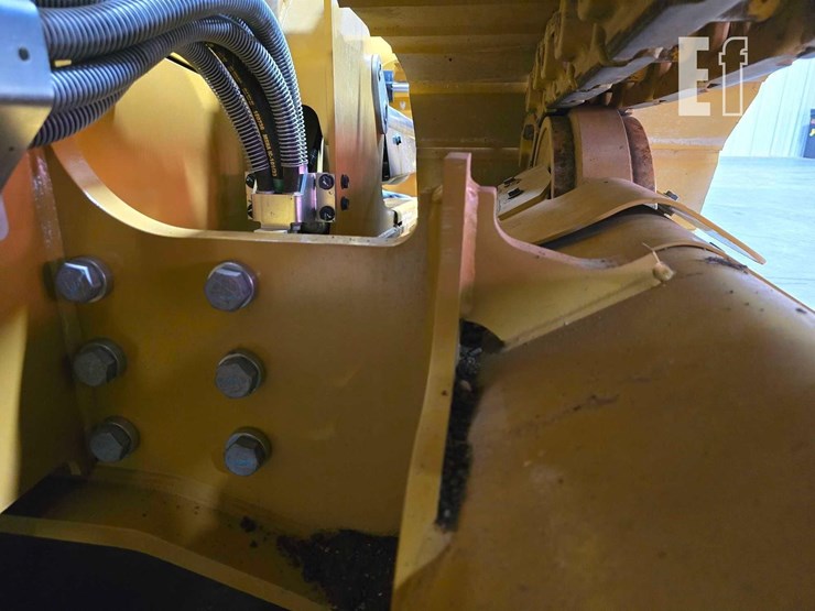 2002-caterpillar-d3-lgp-image-37