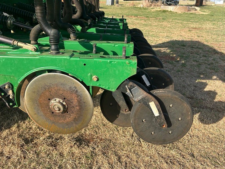 great-plains-3s3000hd-image-2