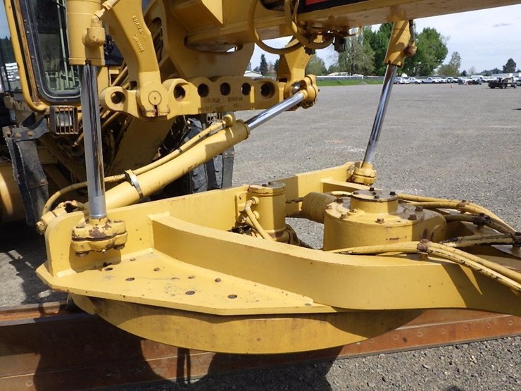 caterpillar-140h-image-38