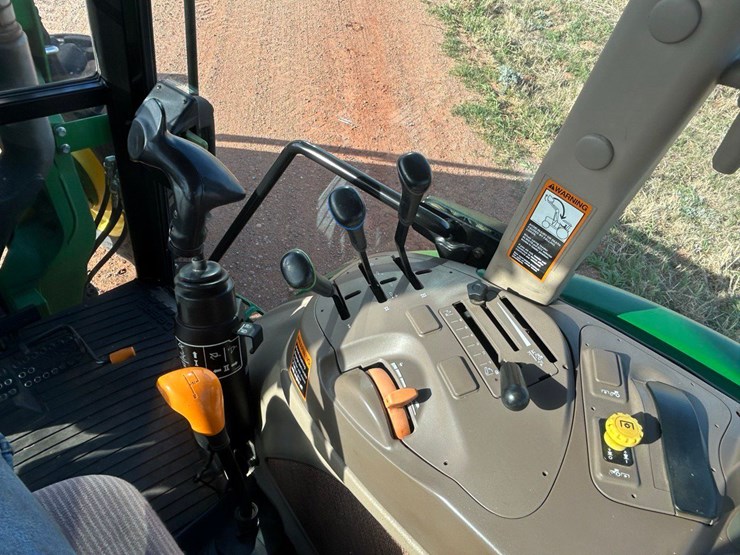john-deere-6115d-image-9