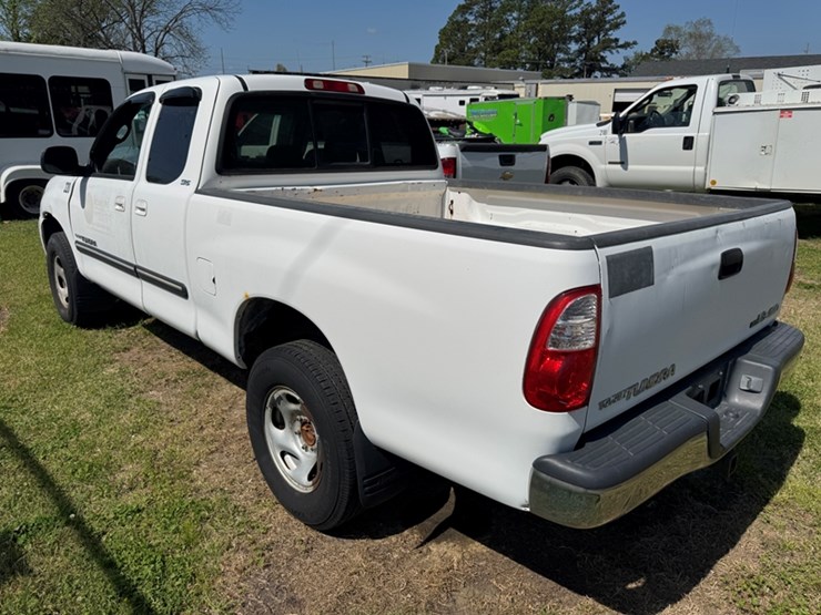 2006-toyota-tundra-sr5-image-4