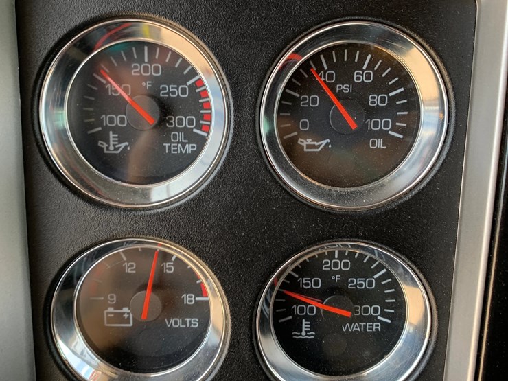 2013-kenworth-t800-image-22